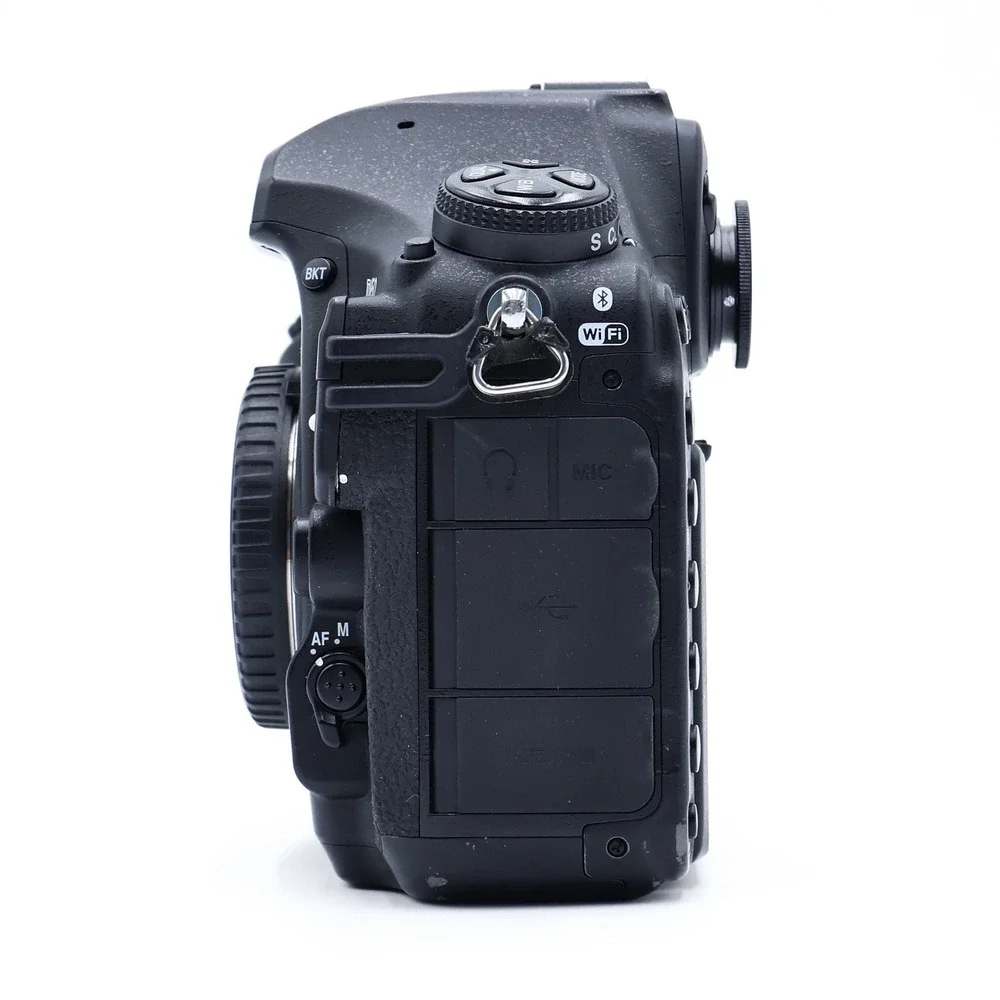 NIKON D850 45.7MP FX-Format DSLR Camera Body ONLY - BRAND NEW SHUTTER